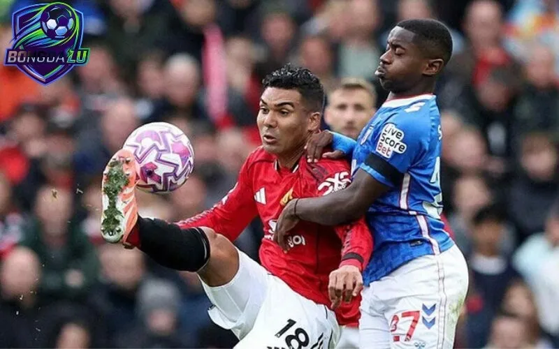 Đội ngũ chuyên gia và quy trình kiểm duyệt dữ liệu